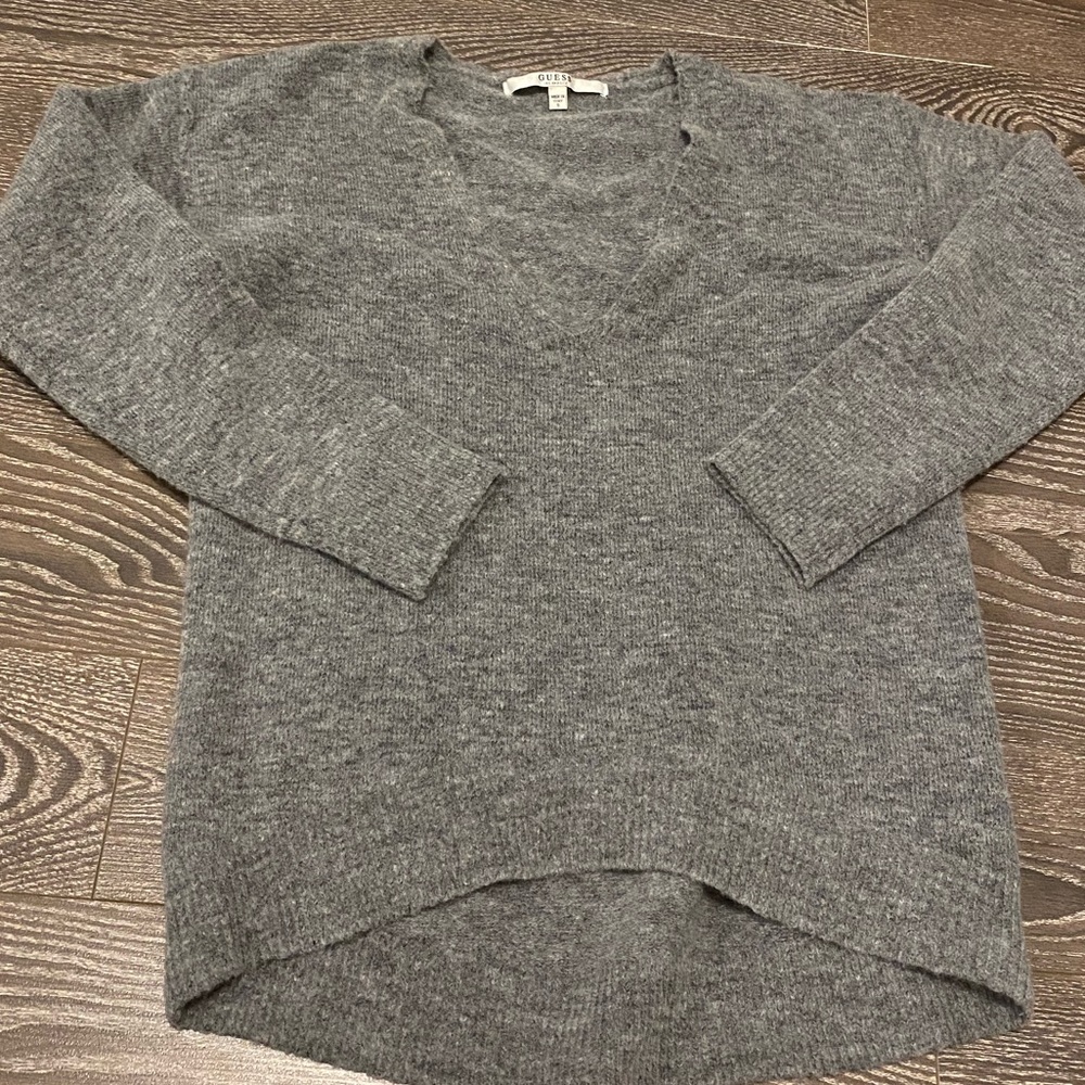 Guess V-neck sweater S